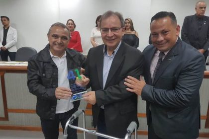 edson-araujo-entre-diretor-e-pres-do-cdl_42659809